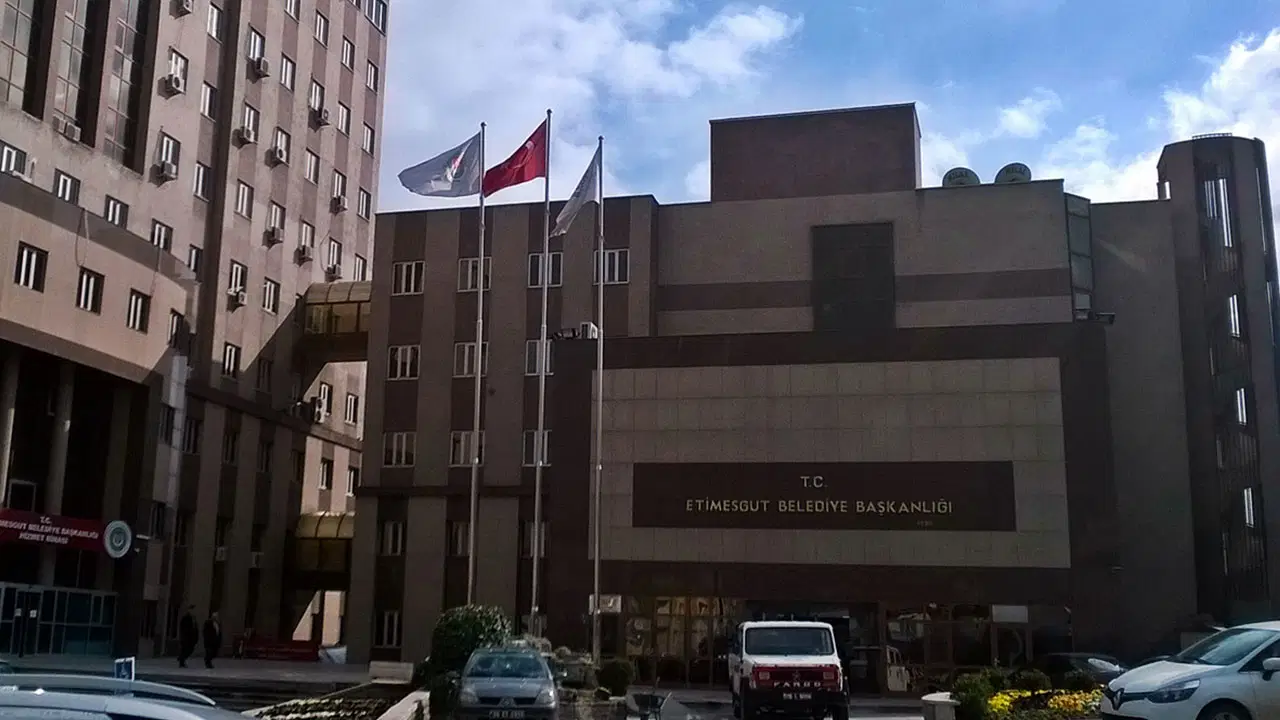 Etimesgut’ta başkanvekili seçimi başladı: AKP aday çıkarmadı, YENİ Parti ile CHP yarışıyor